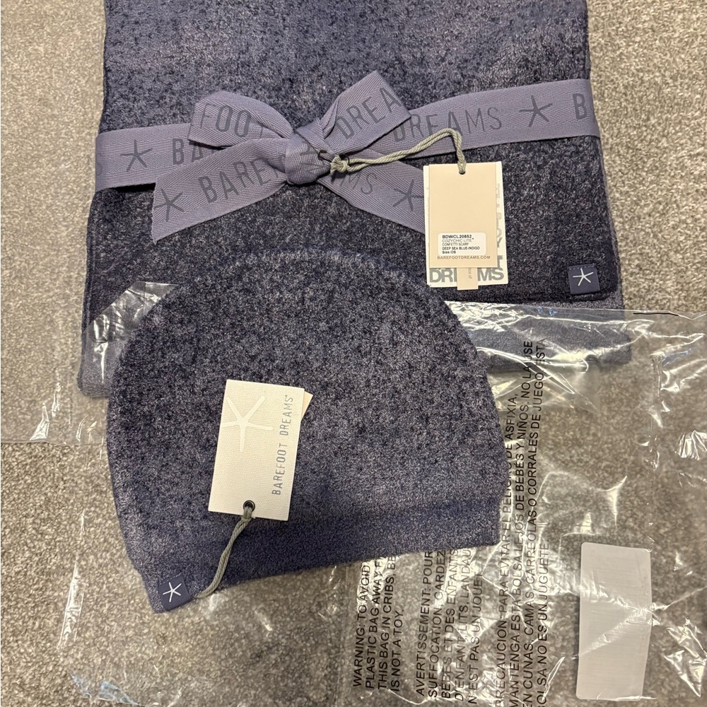 Barefoot Dreams Navy Beanie and Scarf Wrap Set - Picture 2 of 4